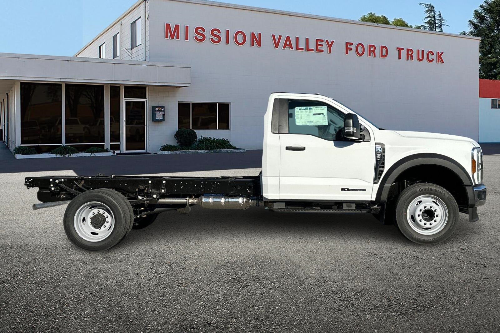2024 Ford F-450SD XL DRW 2D Standard Cab/Cab & Chassis