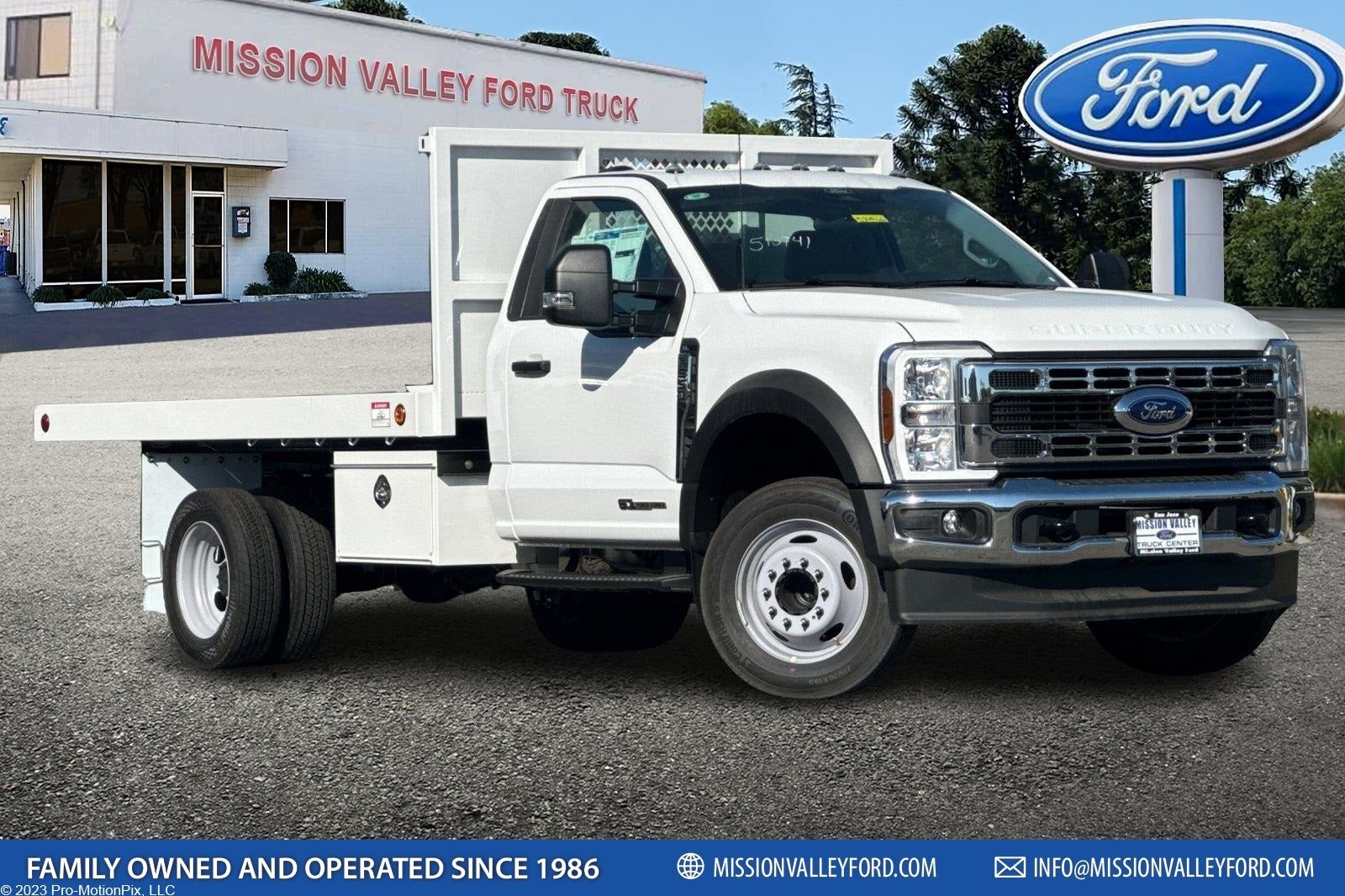 2024 Ford F-550SD XL DRW 12' Royal Flatbed Dump Body
