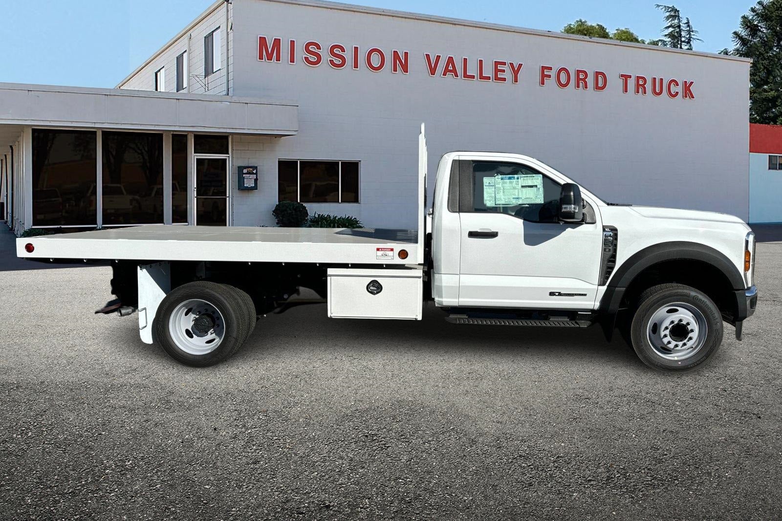 2024 Ford F-550SD XL DRW 12' Royal Flatbed Dump Body