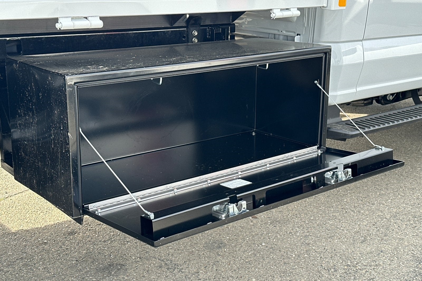 2025 Ford F-550SD DRW 2/3 Yard Dump Body