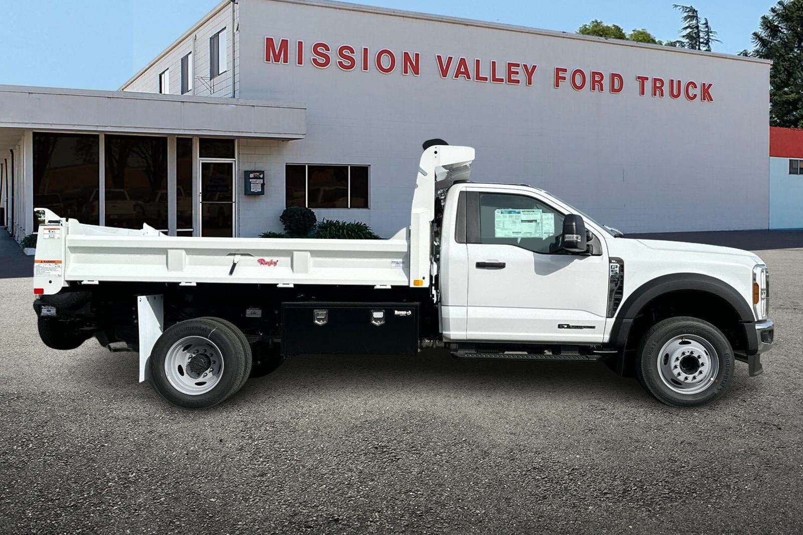 2025 Ford F-550SD DRW 2/3 Yard Dump Body