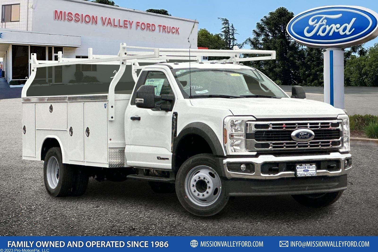 2024 Ford F-550SD DRW 11' Royal Service Body