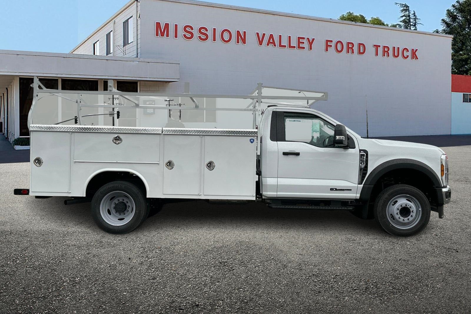 2024 Ford F-550SD DRW 11' Royal Service Body