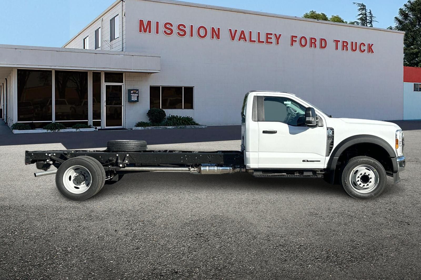 2026 Ford F-550SD DRW