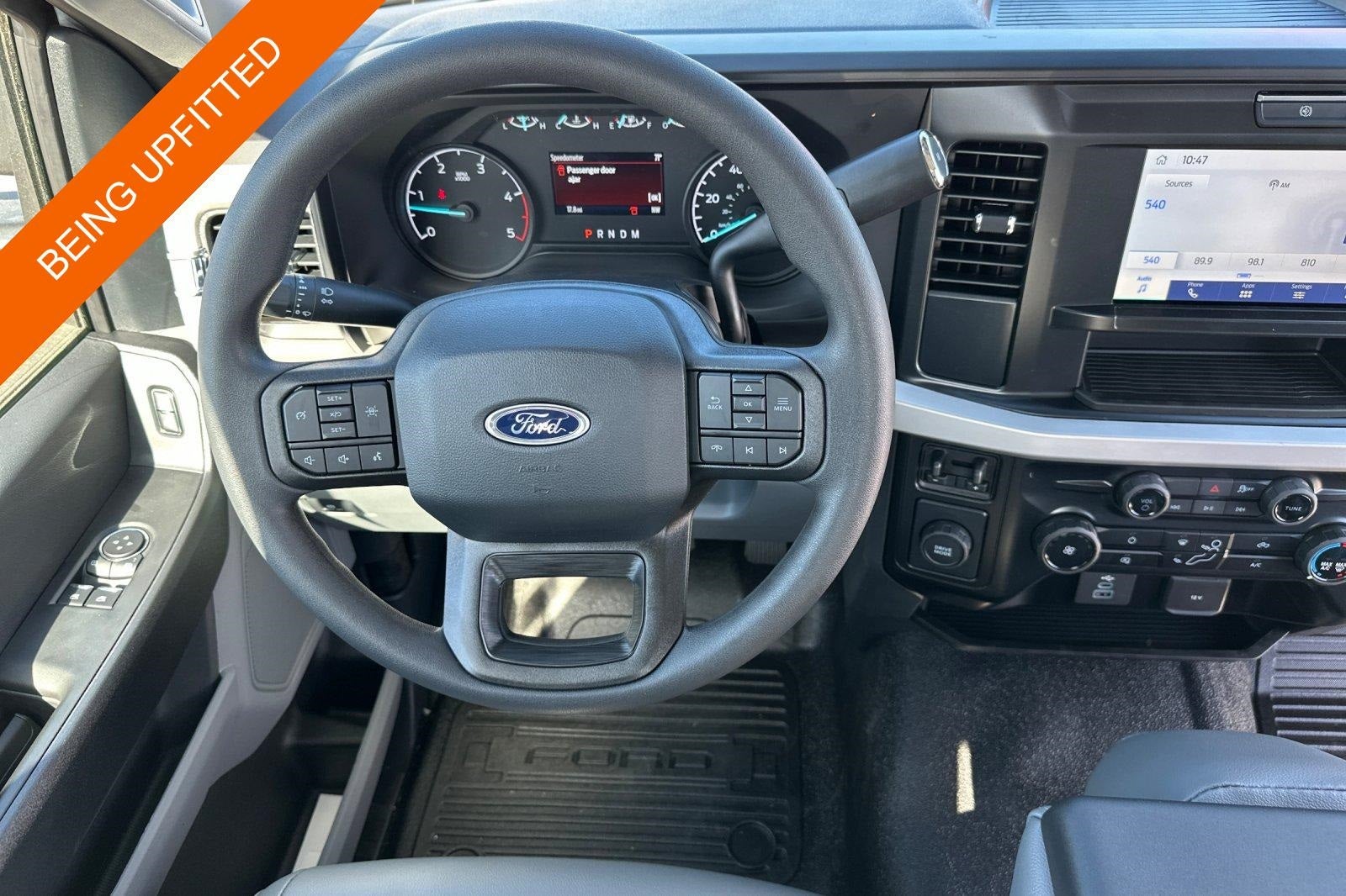 2025 Ford F-550SD DRW 2D Standard 2/3 Yard Dump