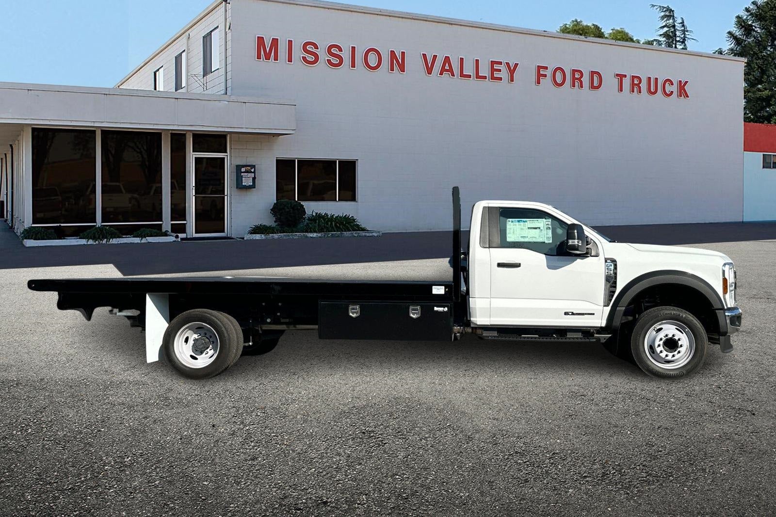 2024 Ford F-550SD XL DRW 2 Door Standard Cab 16' Rugby Flatbed
