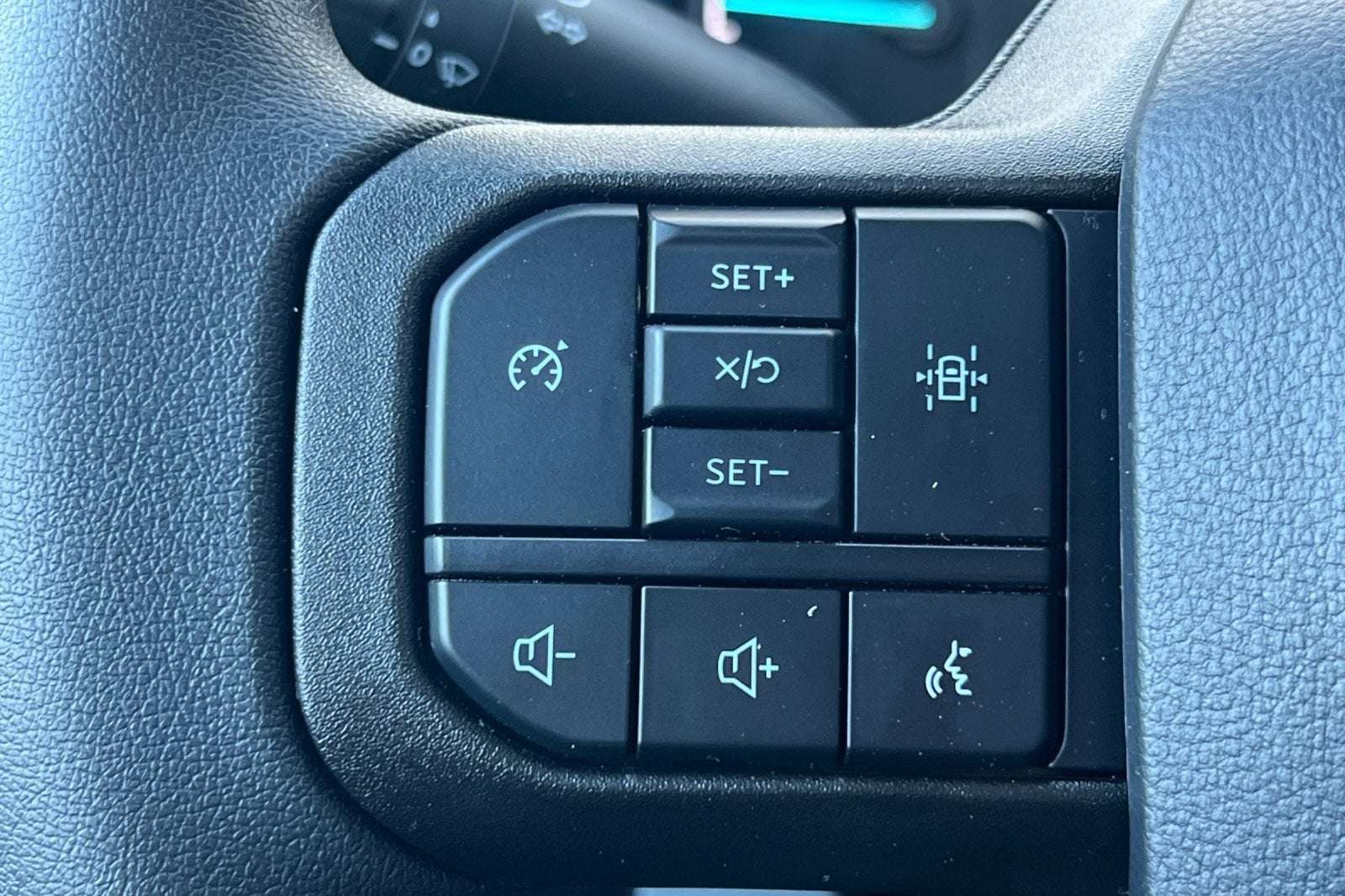 2025 Ford F-550SD XL DRW 2D Standard Cab/Cab & Chassis