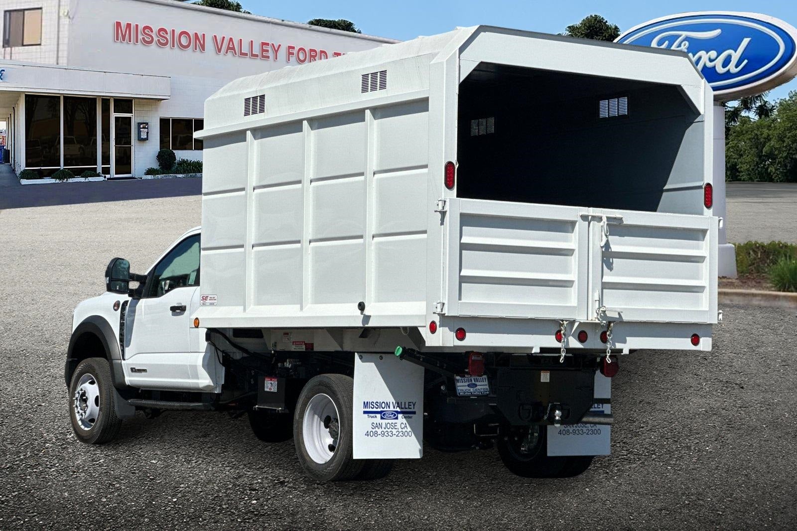 2025 Ford F-550SD XL DRW 2D Standard Cab/Cab & Chassis