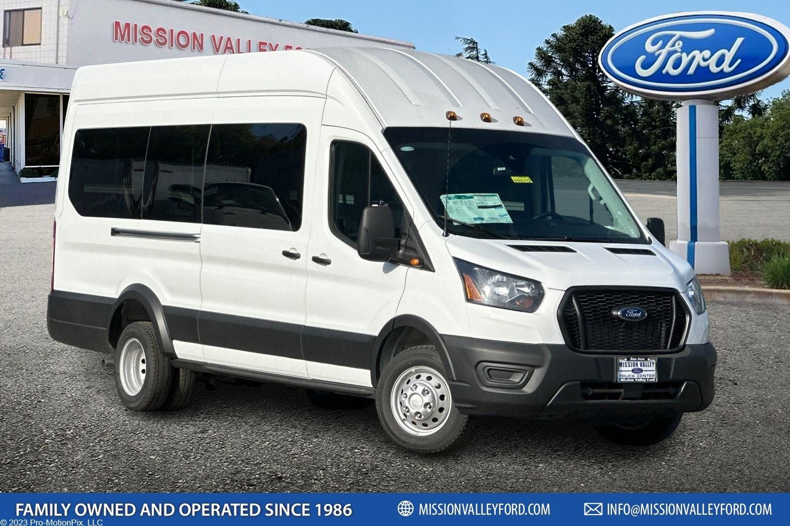 2025 Ford Transit-350 XL