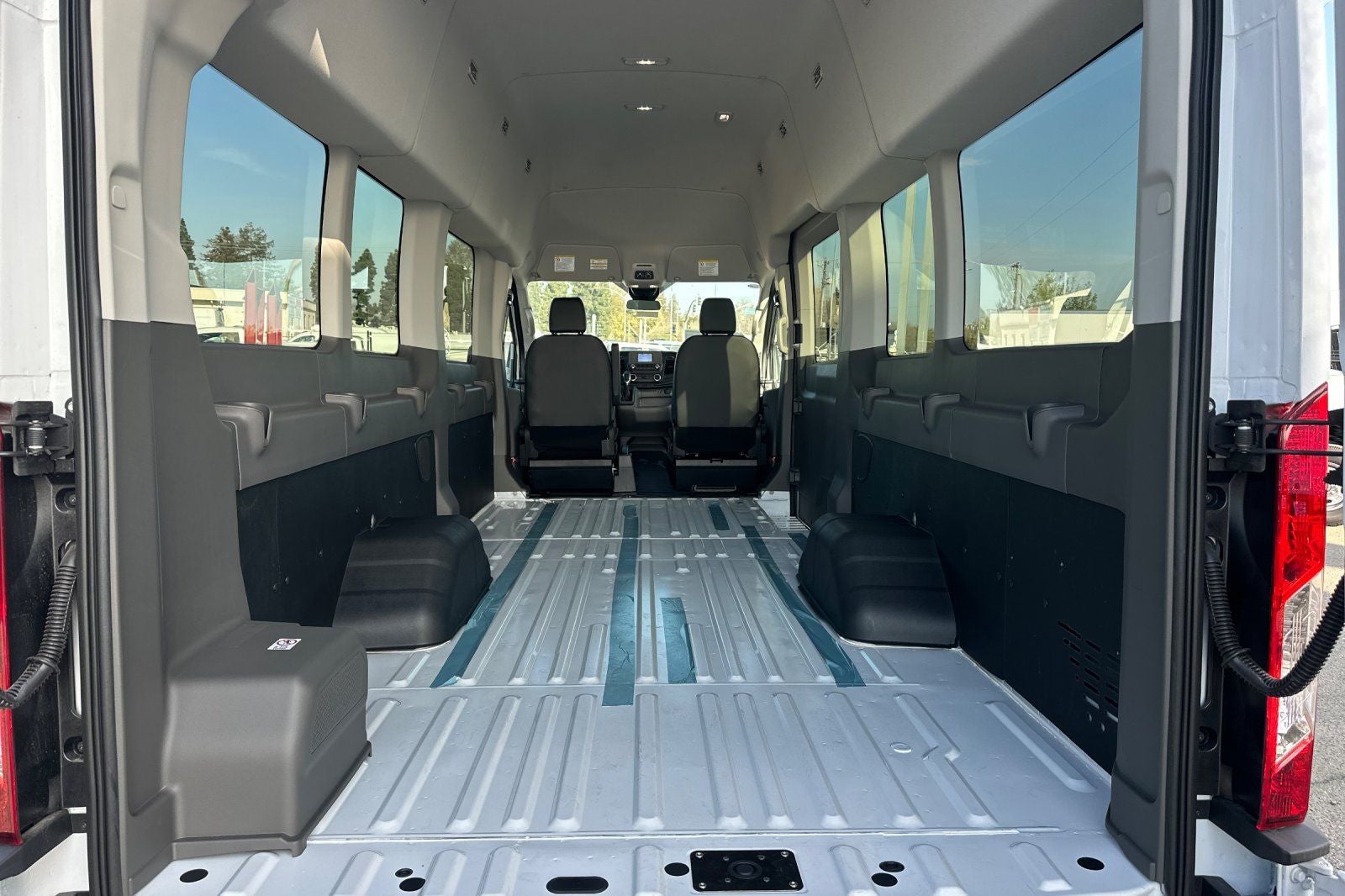 2025 Ford Transit-350 XL