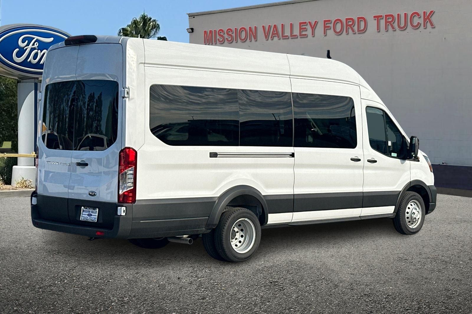 2025 Ford Transit-350 XL