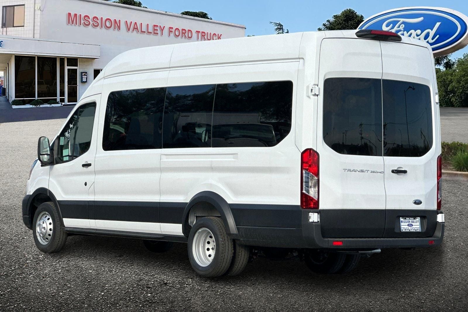 2025 Ford Transit-350 XL