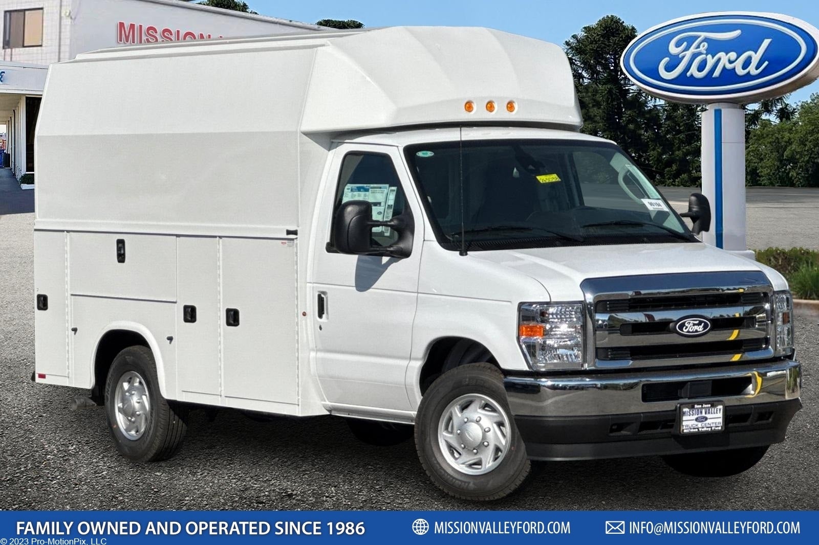 2026 Ford E-350SD Base Cutaway Knapheide KUV129SH HR