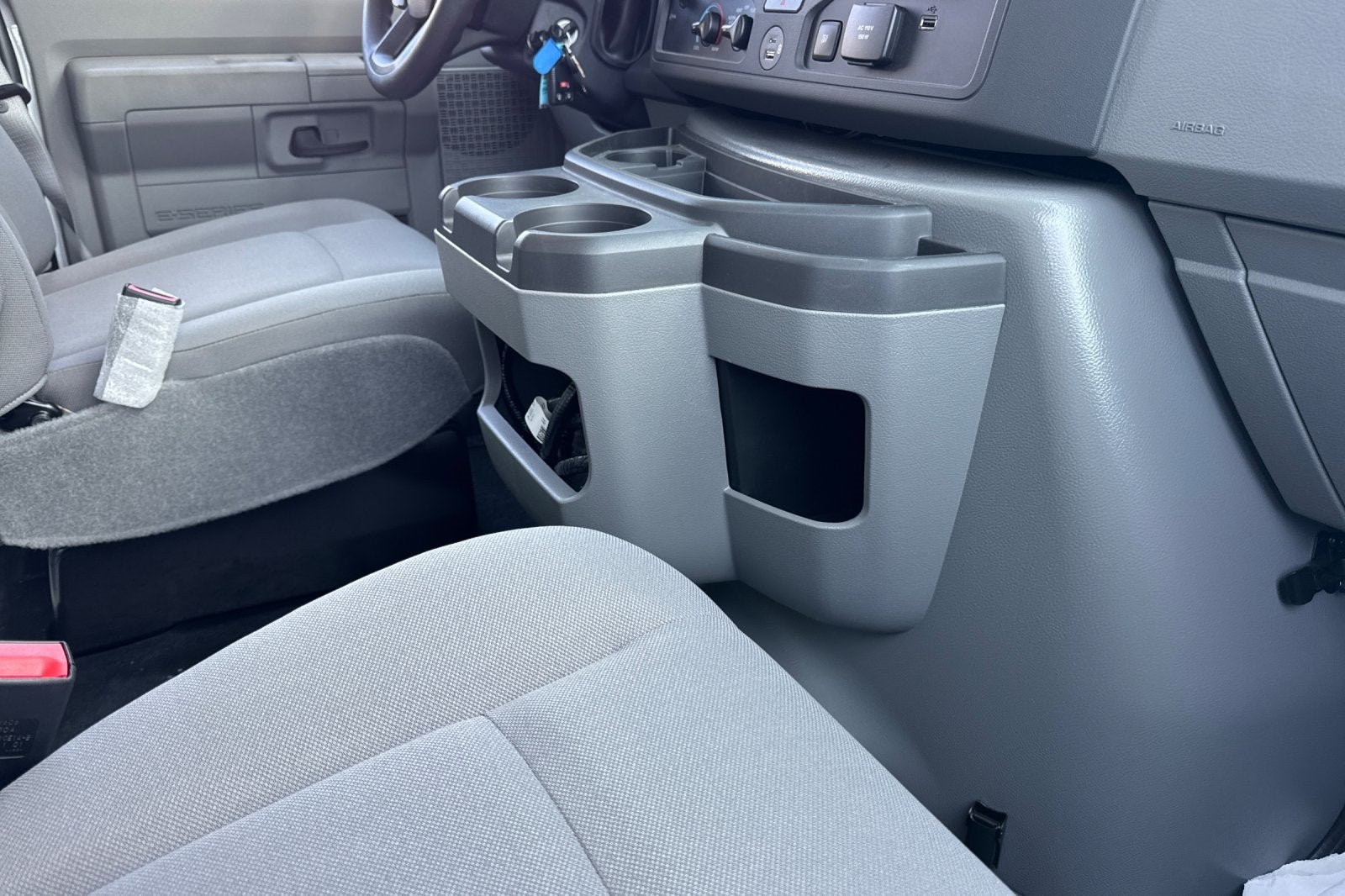 2026 Ford E-350SD Base Cutaway Knapheide KUV129SH HR