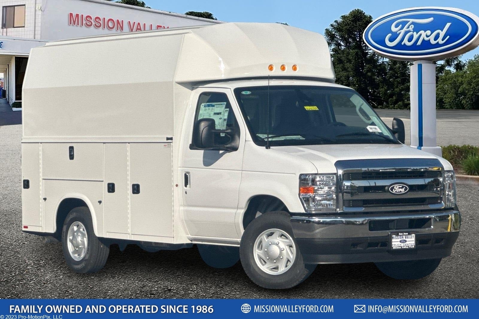 2026 Ford E-350SD Base Cutaway Knapheide KUV129SH HR