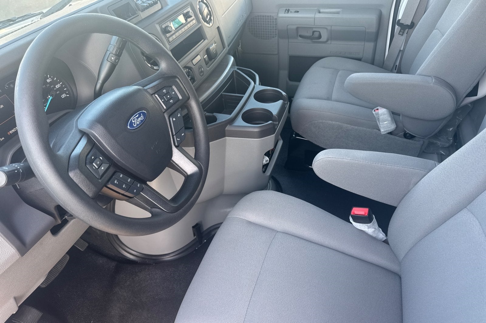 2026 Ford E-350SD Base Cutaway Knapheide KUV129SH HR