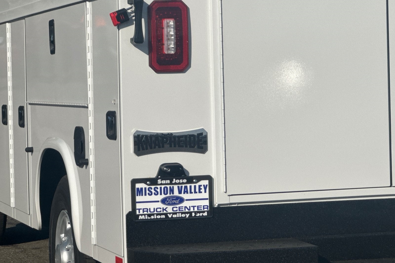 2026 Ford E-350SD Base Cutaway Knapheide KUV129SH HR