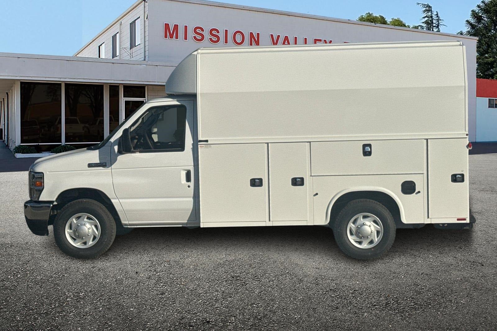 2026 Ford E-350SD Base Cutaway Knapheide KUV129SH HR