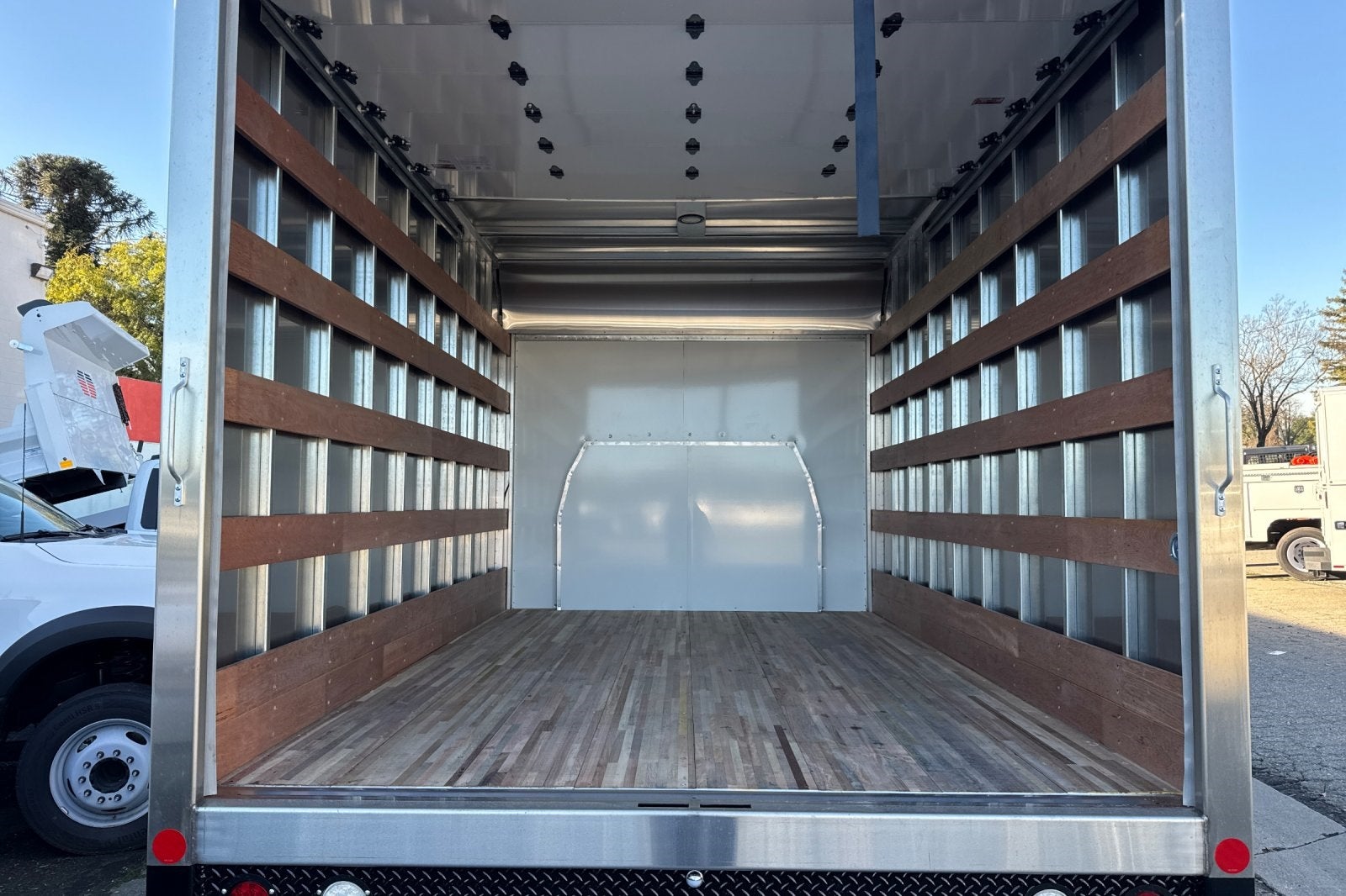 2026 Ford E-350SD Base Cutaway