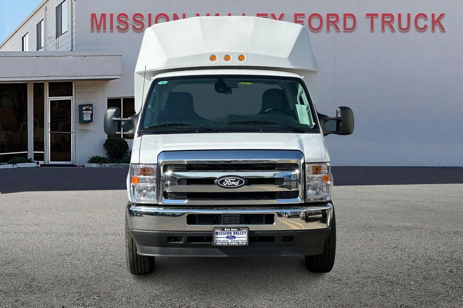 2027 Ford E-350SD Cutaway Knapheid KUV129SH