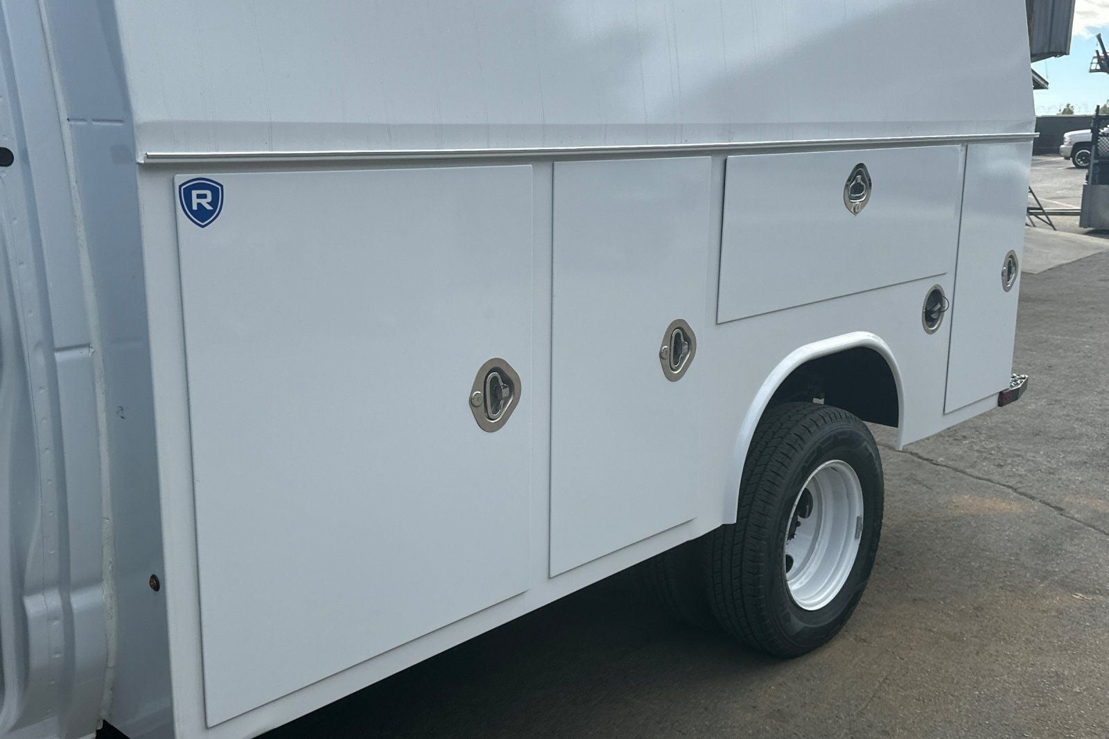 2026 Ford E-350SD Base Cutaway HR Royal KUV