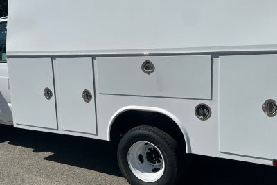 2026 Ford E-350SD Base Cutaway Royal KUV HR