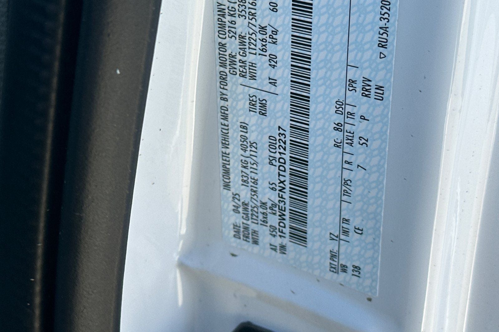 2026 Ford E-350SD Base Cutaway Royal KUV HR