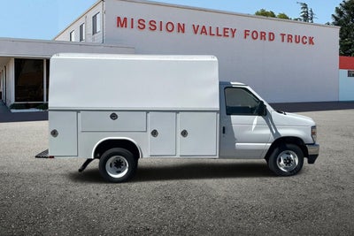 2026 Ford E-350SD Base Cutaway Royal KUV HR