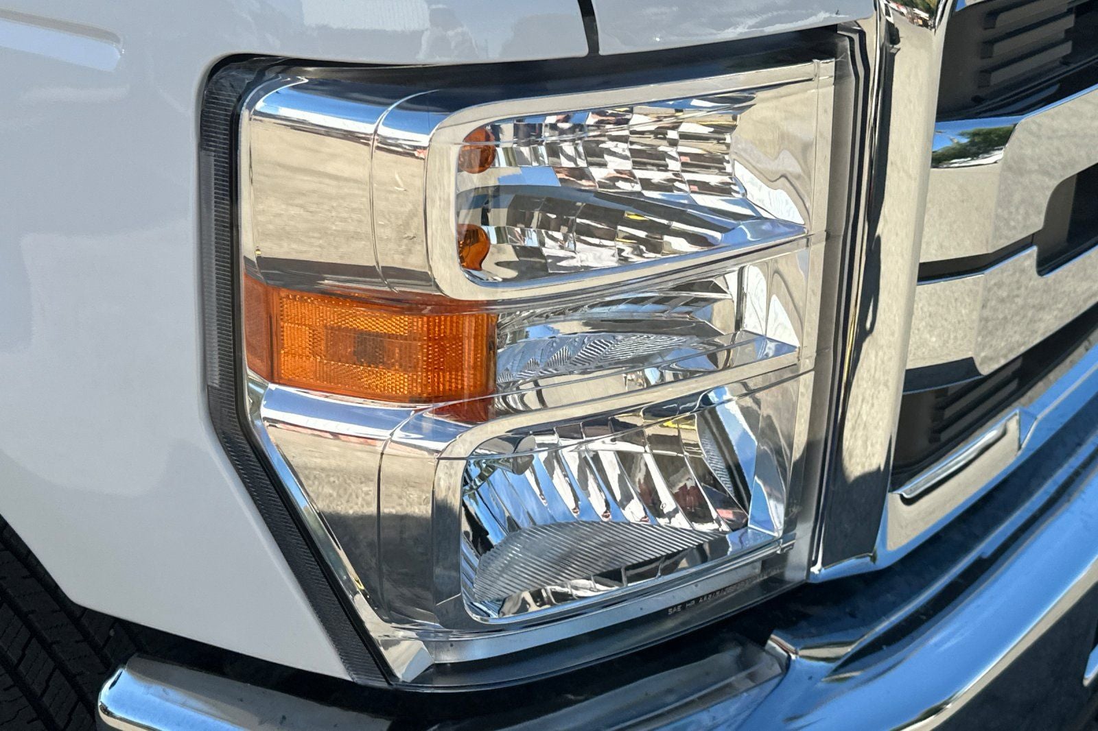 2027 Ford E-450SD Base 16' Marathon Box Truck