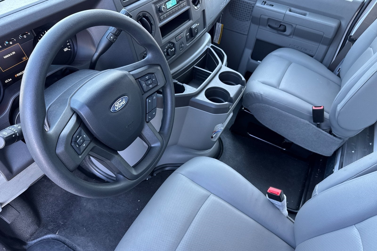 2026 Ford E-450SD Base 16' Marathon Box Truck