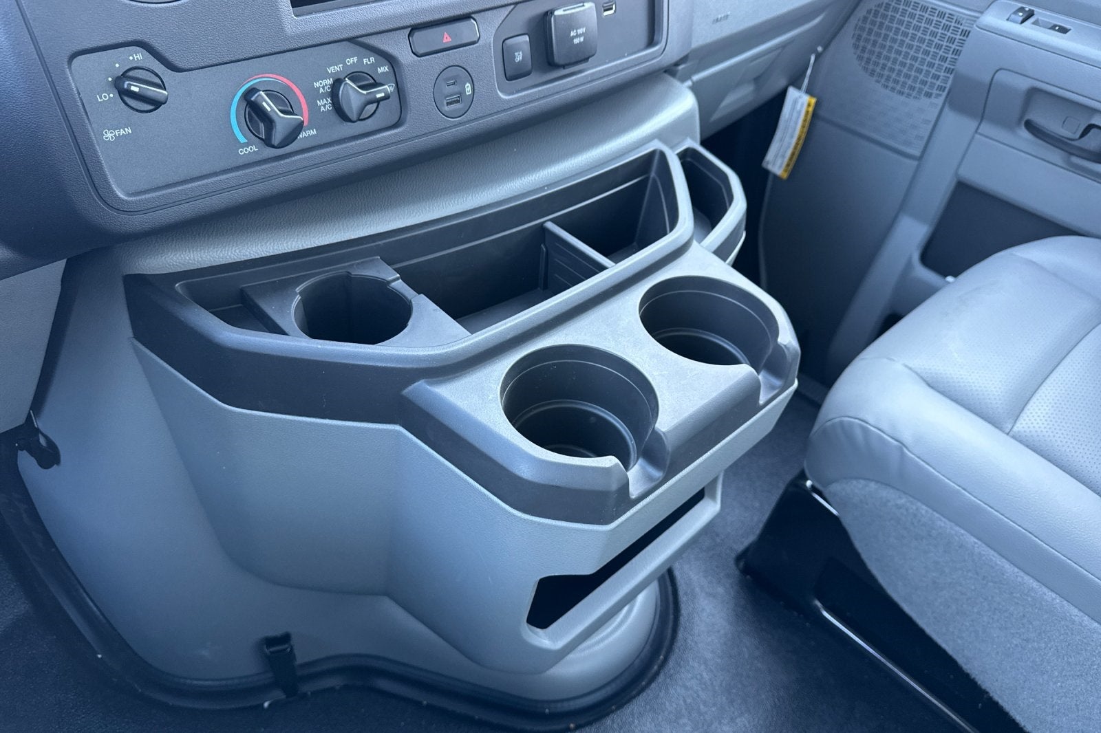 2026 Ford E-450SD Base 16' Marathon Box Truck