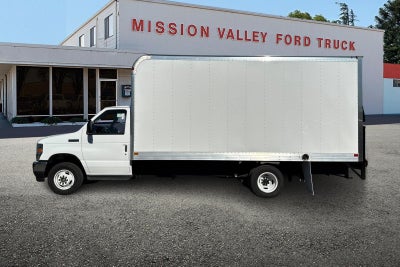 2026 Ford E-450SD Base 16' Marathon Box Truck