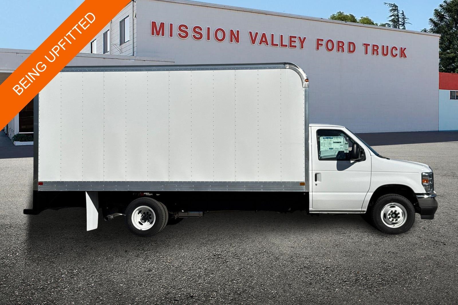 2026 Ford E-450SD Base