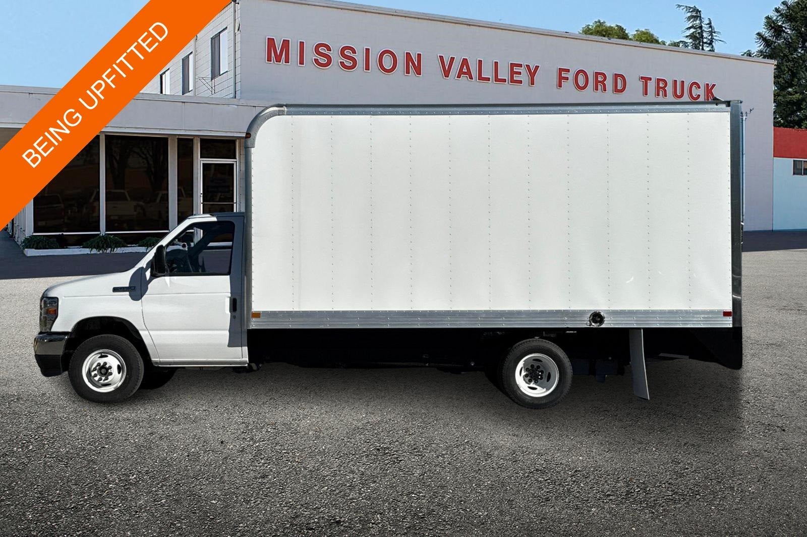 2026 Ford E-450SD Base