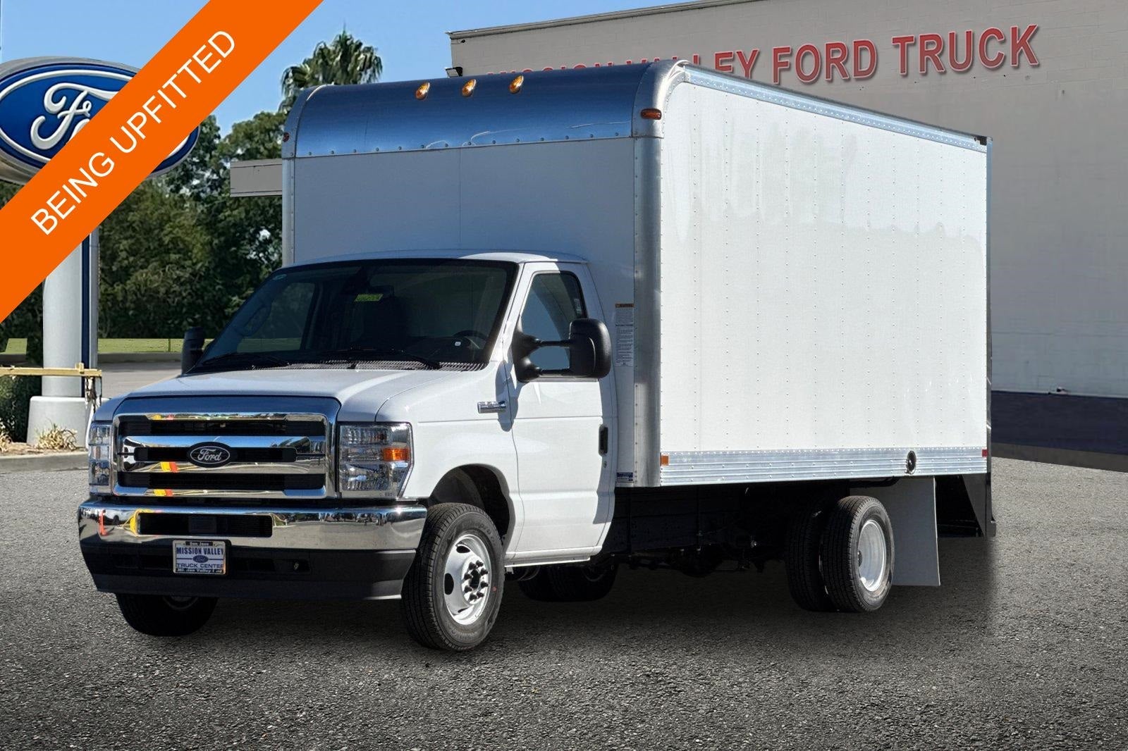 2026 Ford E-450SD Base