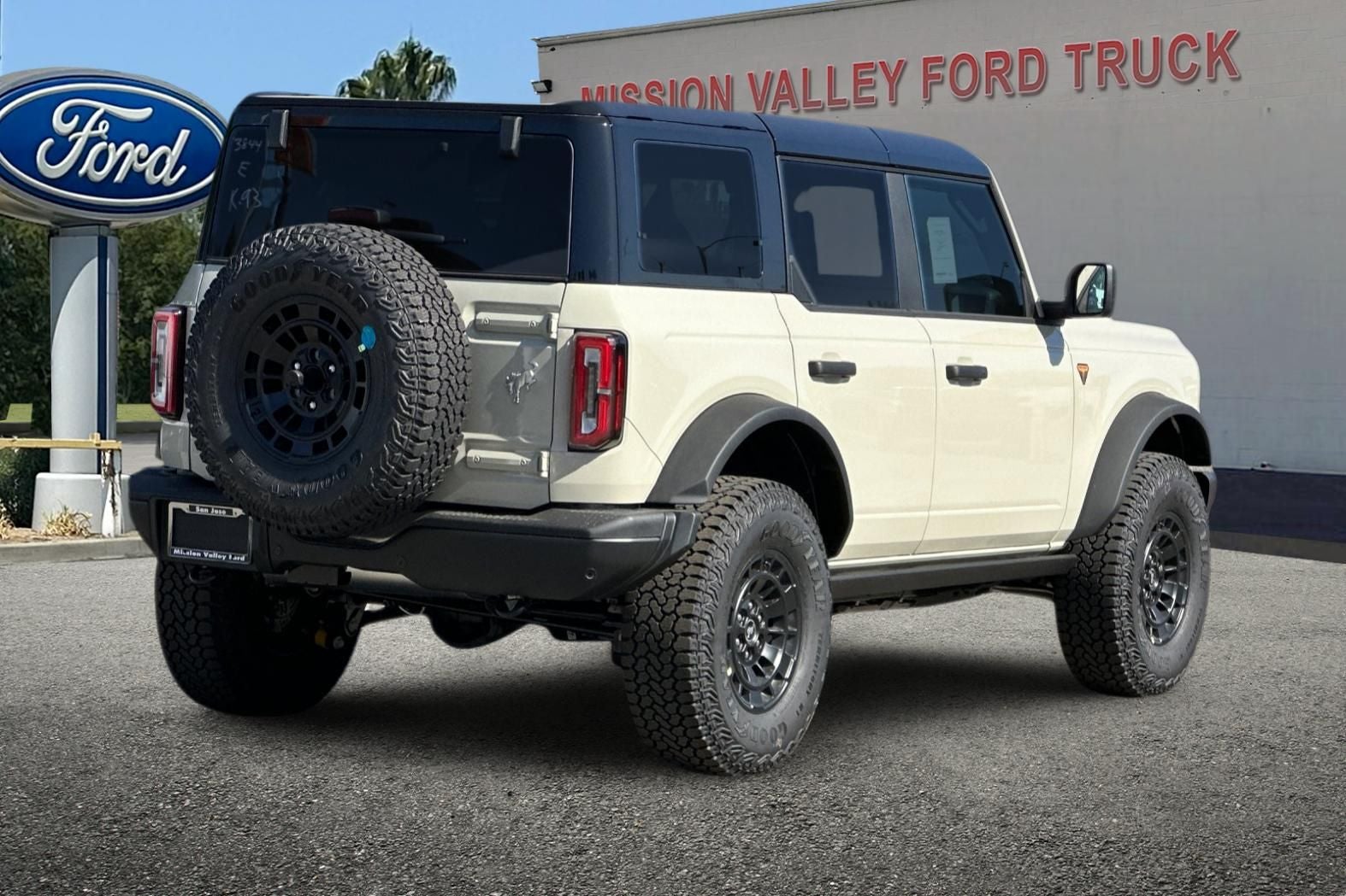 2026 Ford Bronco Badlands