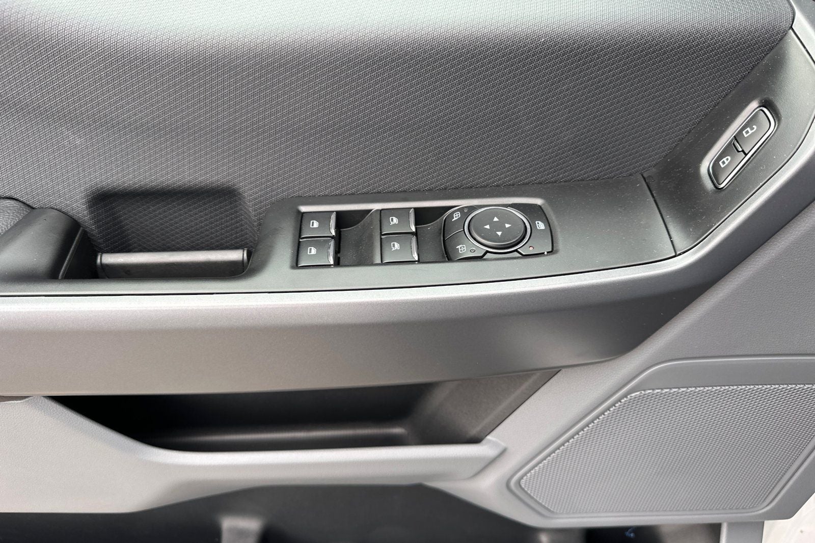 2024 Ford F-150 Lightning Pro