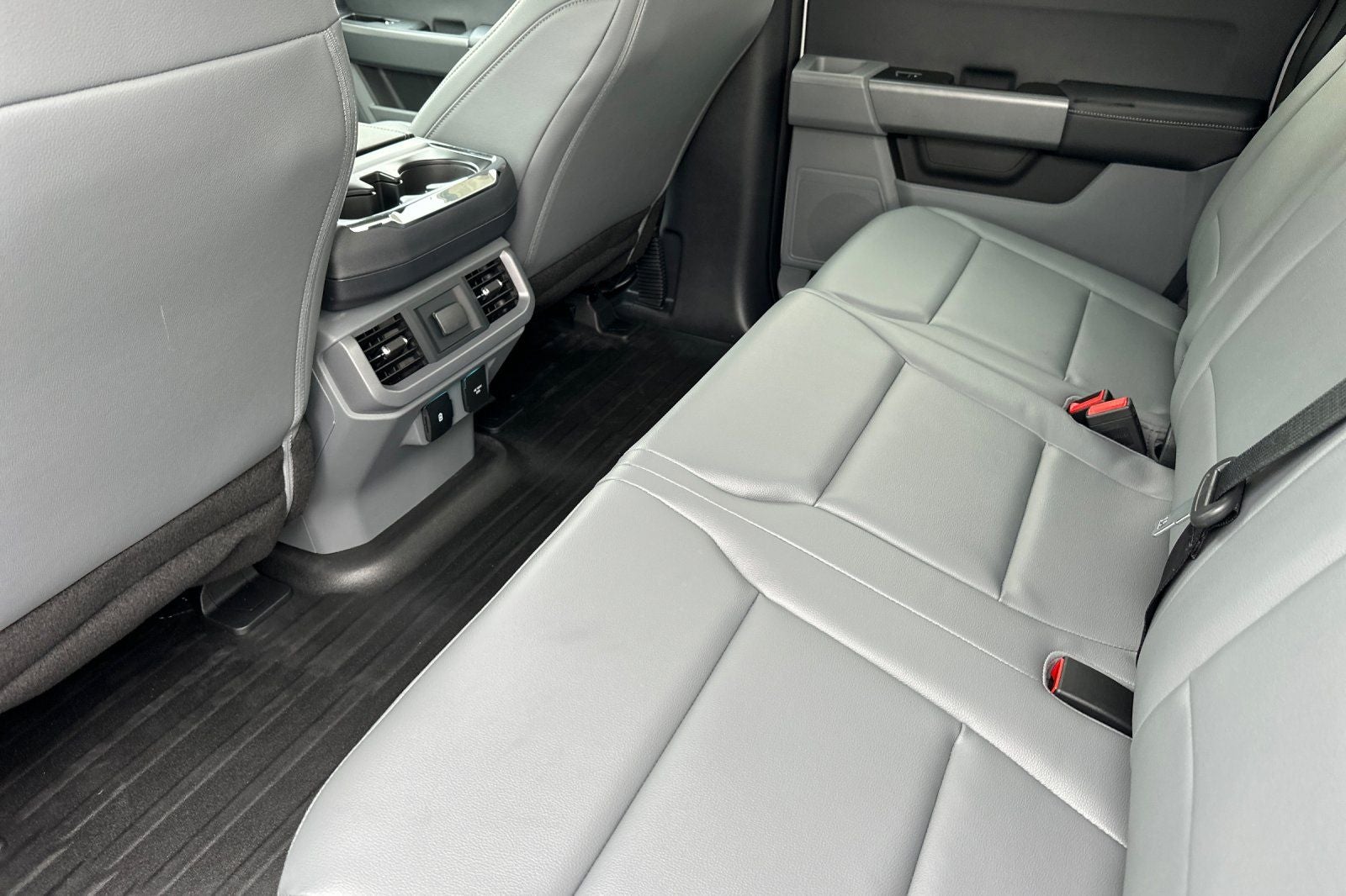 2024 Ford F-150 Lightning Pro