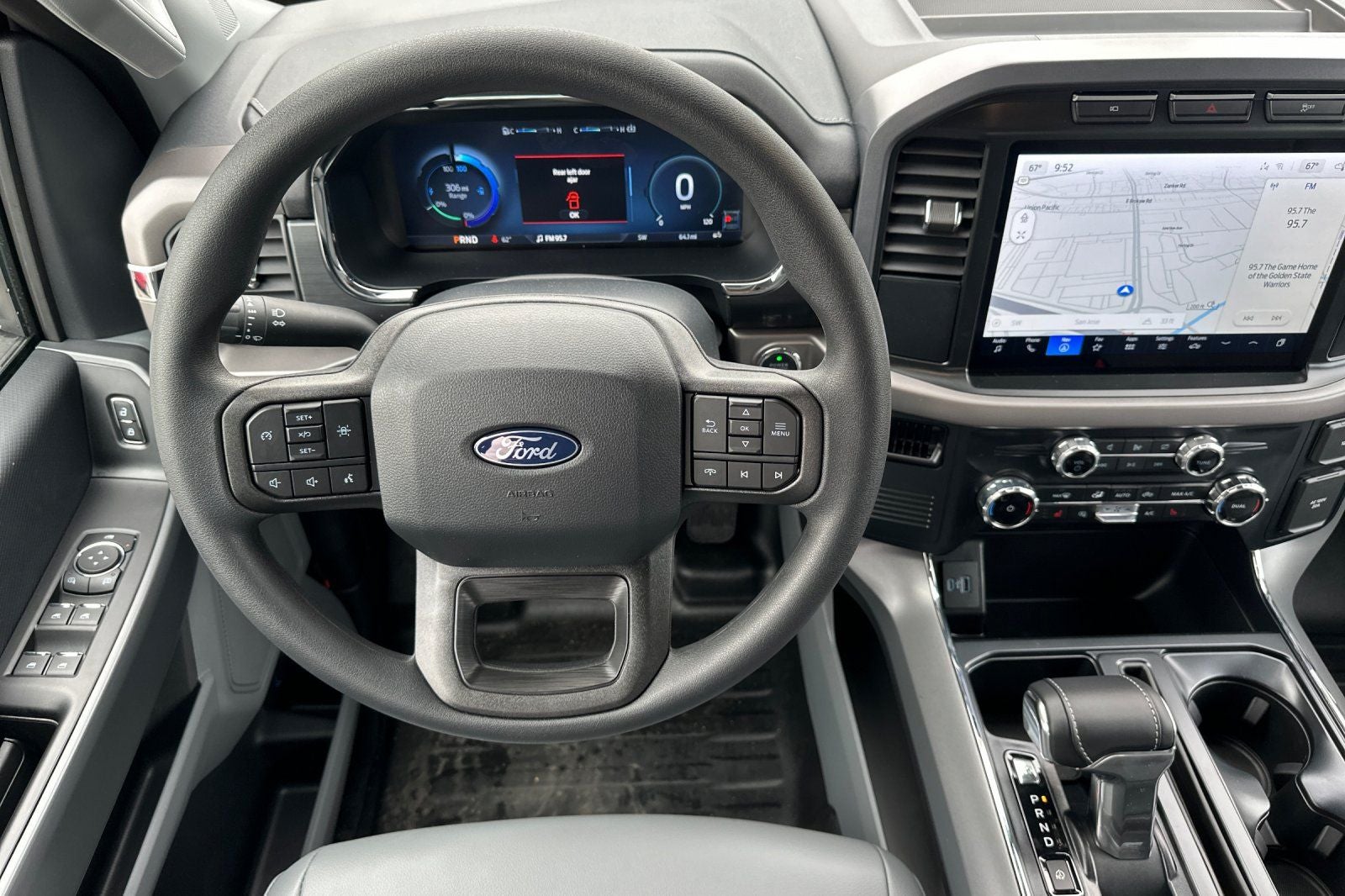 2024 Ford F-150 Lightning Pro