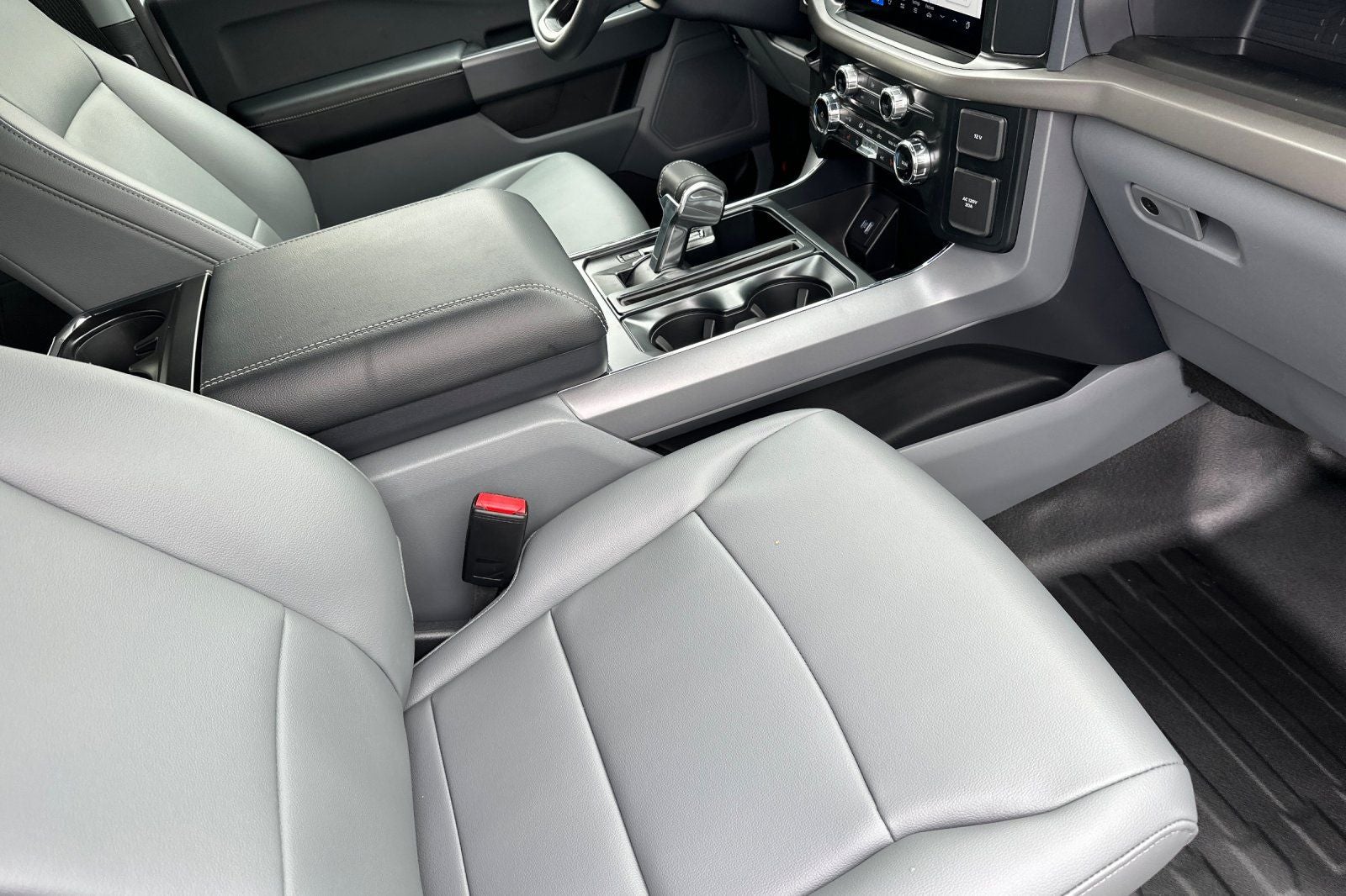 2024 Ford F-150 Lightning Pro