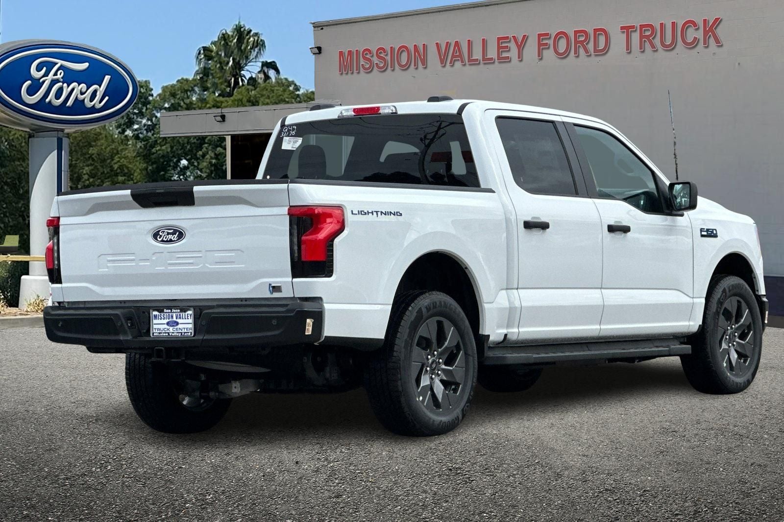 2024 Ford F-150 Lightning Pro