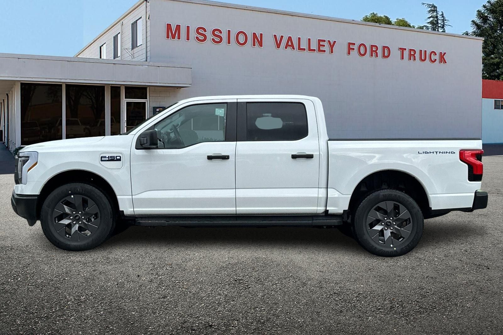 2024 Ford F-150 Lightning Pro