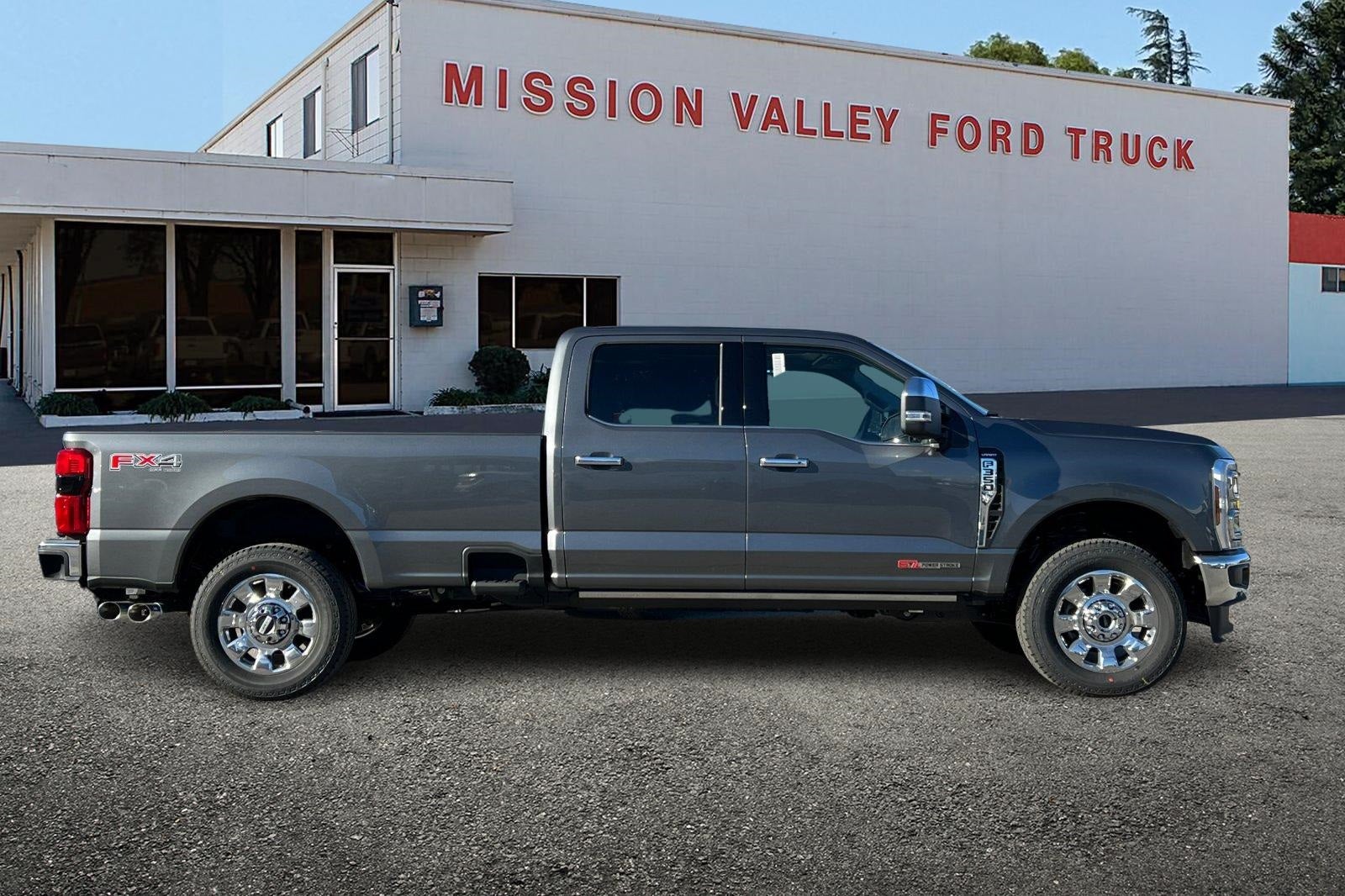 2026 Ford F-350SD Lariat