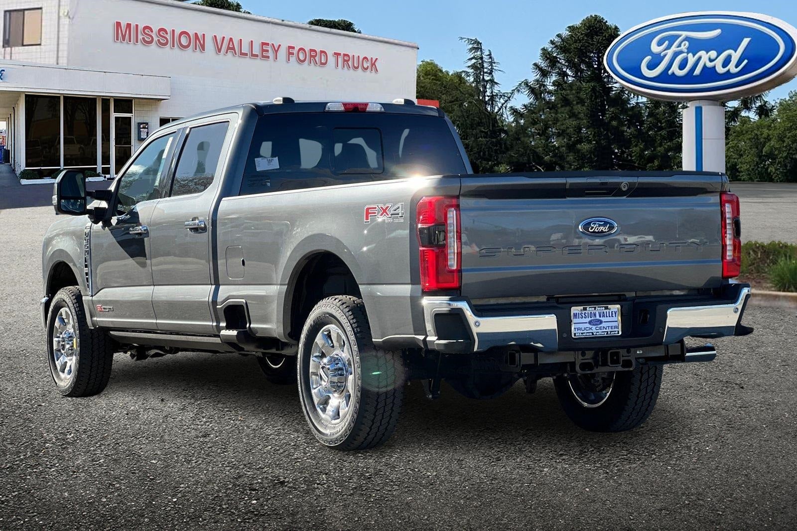 2026 Ford F-350SD Lariat
