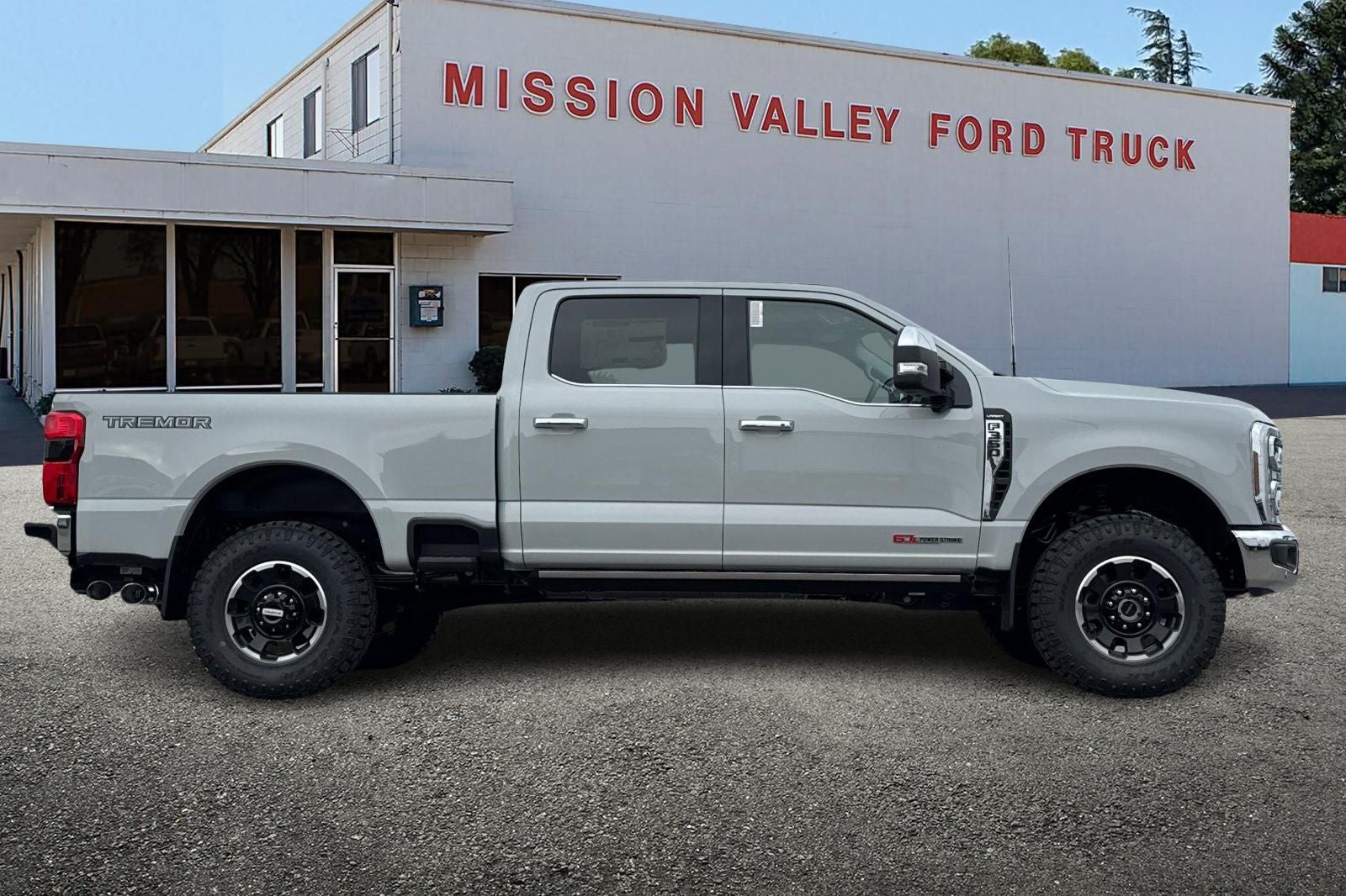 2026 Ford F-350SD Lariat