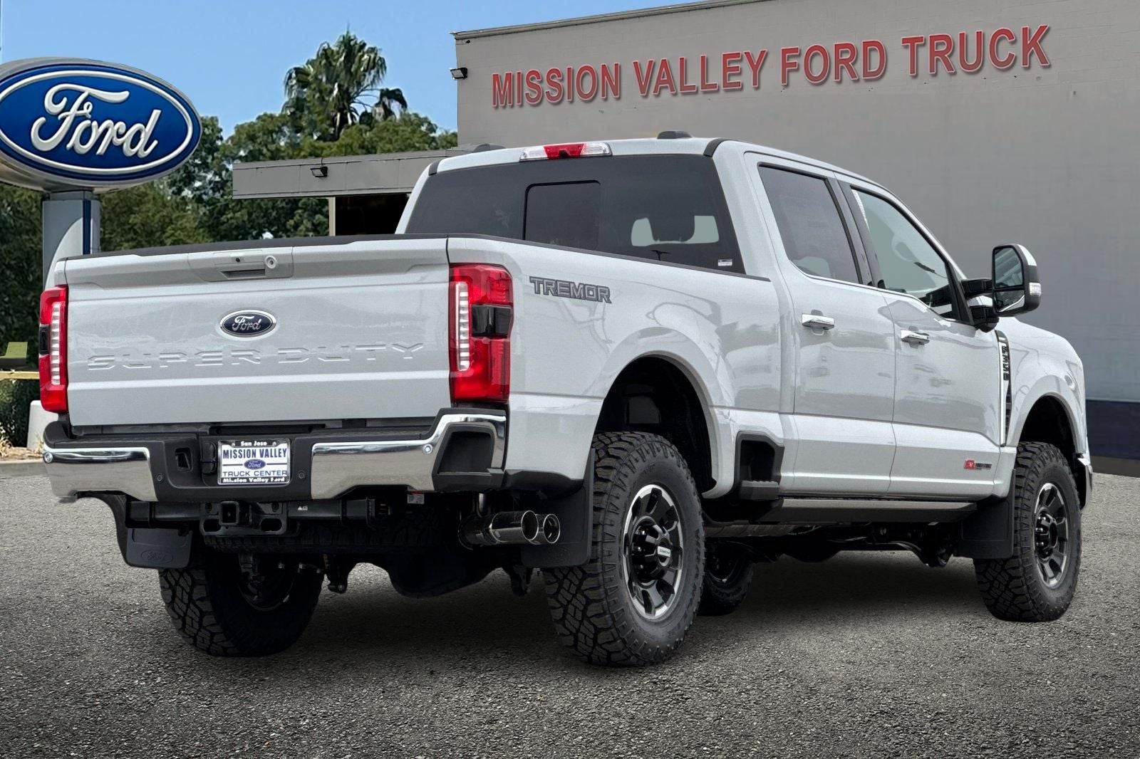 2026 Ford F-350SD Lariat