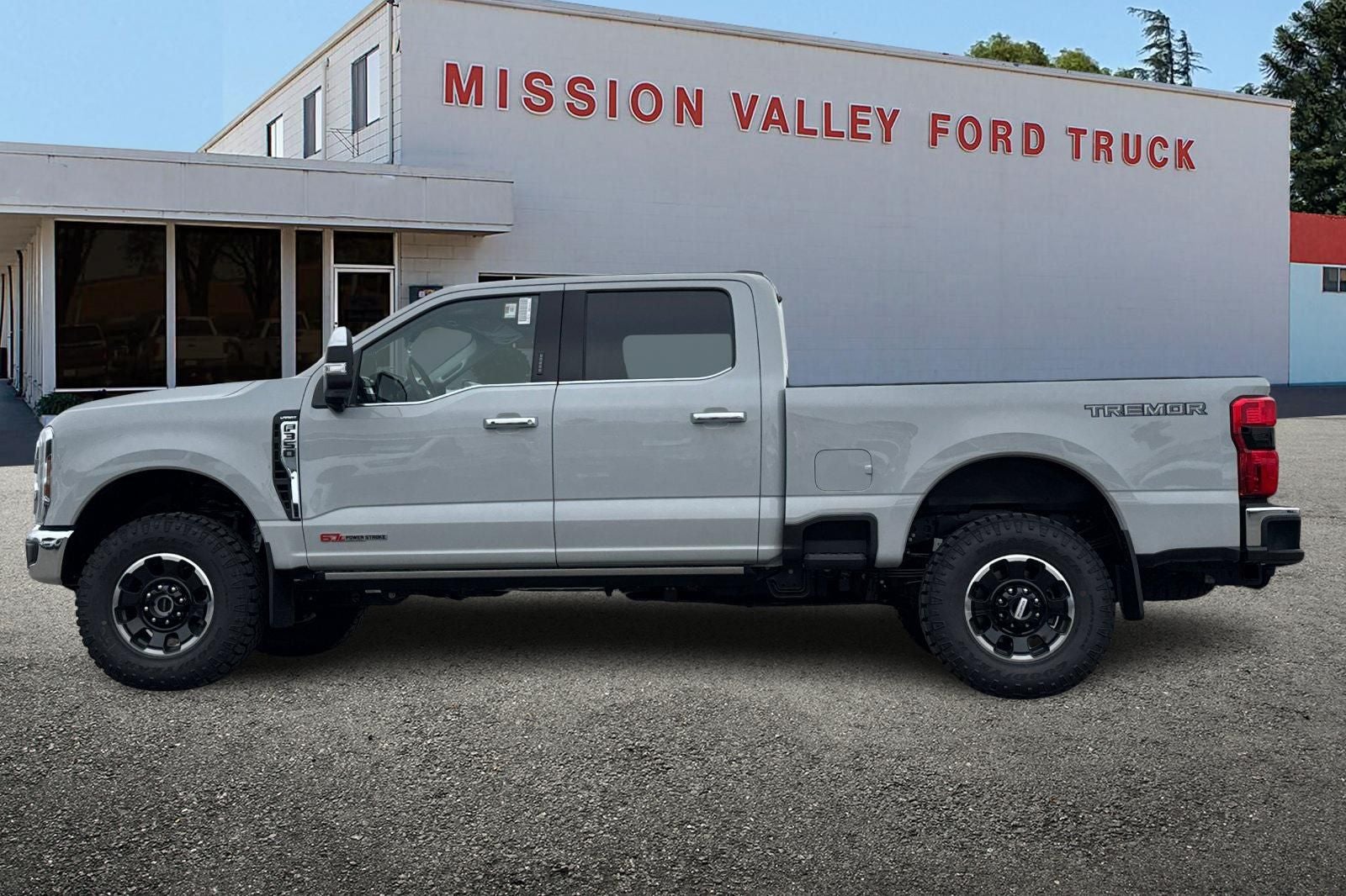 2026 Ford F-350SD Lariat