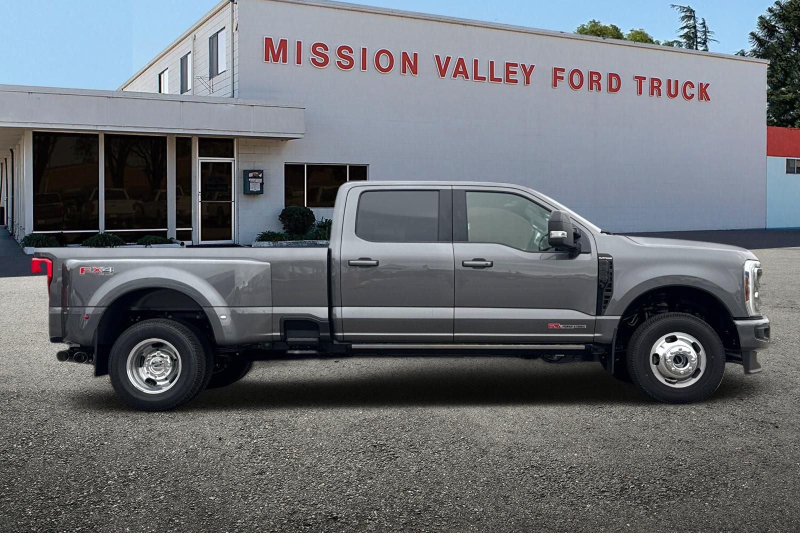 2026 Ford F-350SD Platinum DRW