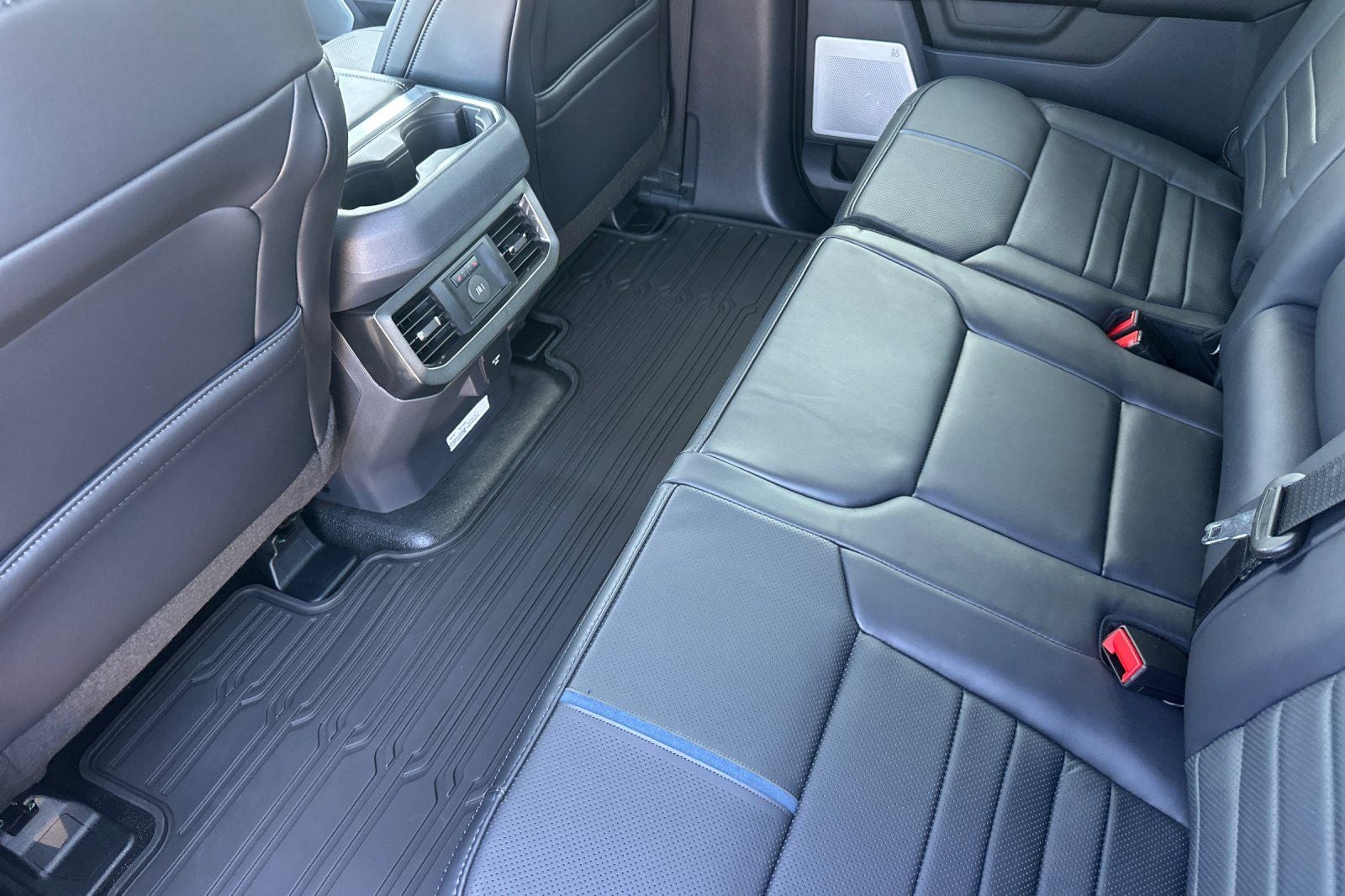 2026 Ford F-450SD Platinum DRW