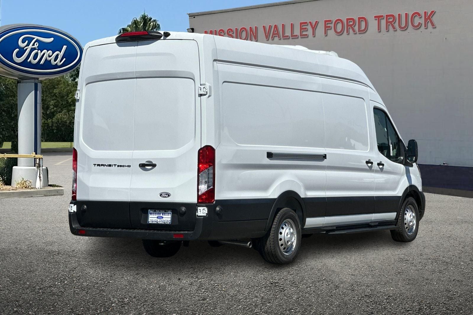 2026 Ford Transit-350 Base Thermo King Reefer